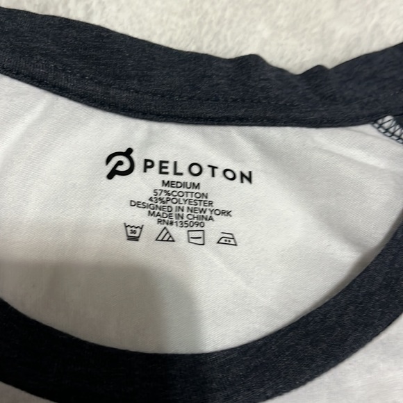 NWT - Peloton Jersey 3/4 Sleeves - Size Medium - Picture 4 of 8